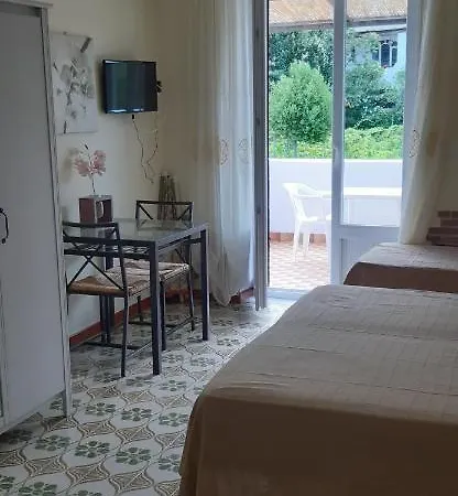 Aparthotel Olivia Ischia - Monolocali E Bilocali Nel Con Piscine E Vista Mare