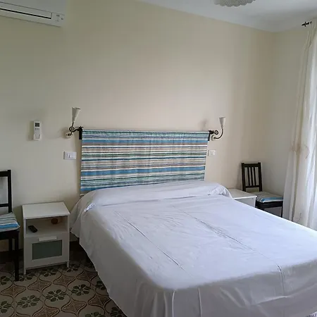 Aparthotel Olivia Ischia - Monolocali E Bilocali Nel Con Piscine E Vista Mare 3*