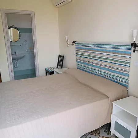 Aparthotel Olivia Ischia - Monolocali E Bilocali Nel Con Piscine E Vista Mare Forio di Ischia
