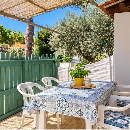 Olivia Ischia - Monolocali E Bilocali Nel Con Piscine E Vista Mare