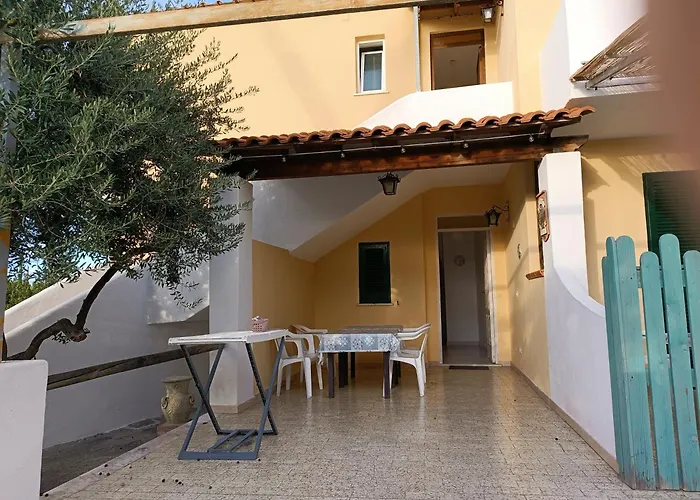 Olivia Ischia - Monolocali E Bilocali Nel Con Piscine E Vista Mare Апарт-отель 4*